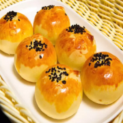 限地区：M1 蛋黄酥整箱批发 20个