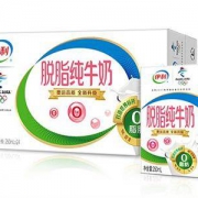 聚划算百亿补贴：伊利 脱脂纯牛奶 250ml*16盒
