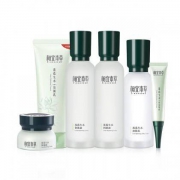 相宜本草 INOHERB      莲花生水补水套装   洁颜乳100g+润肤液150ml*2支+润肤乳100g+保湿霜50g+眼霜15g