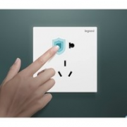 TCL-legrand TCL-罗格朗 逸景玉兰白 斜五孔插座