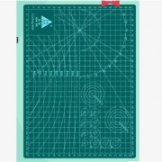 环美 A4切割垫板 送美工刀+文具胶