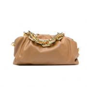 BOTTEGA VENETA 葆蝶家 THE CHAIN POUCH 女士深皮革手拿单肩包 620230 VCP40 2618