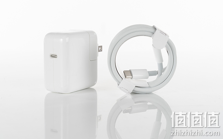 Apple MacBook Air 13.3 新款8核M1芯片(7核图形处理器) 8G 256G SSD 银色 笔记本电脑 MGN93CH/A