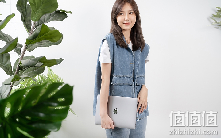 Apple MacBook Air 13.3 新款8核M1芯片(7核图形处理器) 8G 256G SSD 银色 笔记本电脑 MGN93CH/A
