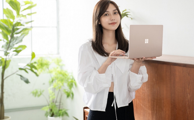 微软Surface Laptop Go i5 8G+128G 砂岩金 12.4英寸3:2高色域全面屏 指纹识别 触控金属轻薄本