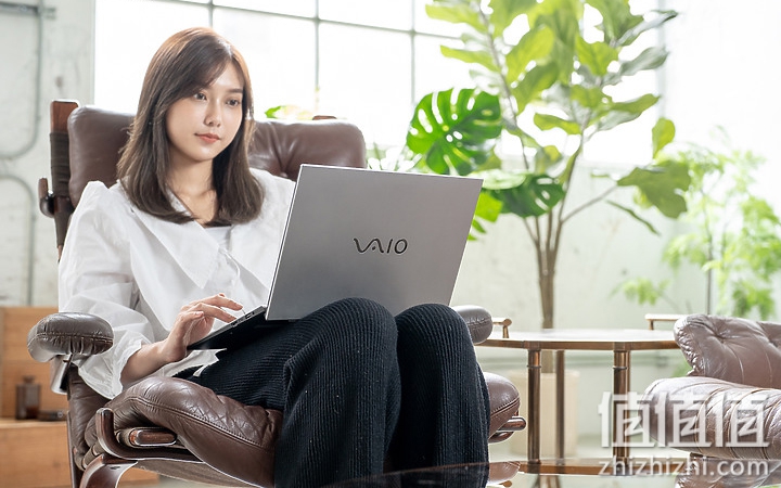 VAIO FH14 侍14 11代酷睿 14英寸 1.36Kg 高色域 高性能轻薄笔记本电脑(i5-1135G7-8G-256G SSD FHD)铂金银