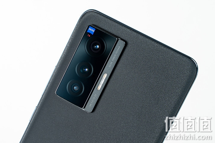 vivo X70 Pro 评测报告 | 美照唾手可得 影像旗舰当之无愧