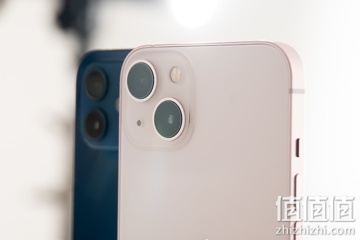 4款iPhone 13开箱动手玩 内外有这些细节改变
