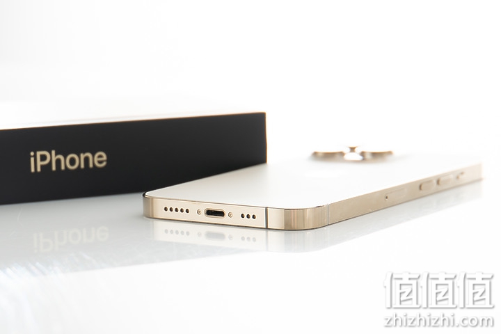 4款iPhone 13开箱动手玩 内外有这些细节改变
