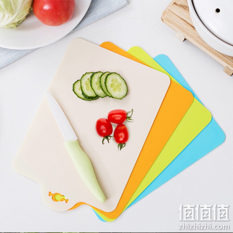INOMATA日本进口切水果砧板塑料家用防霉案板刀板厨房切菜板迷你菜板 小号1个装（颜色随机）