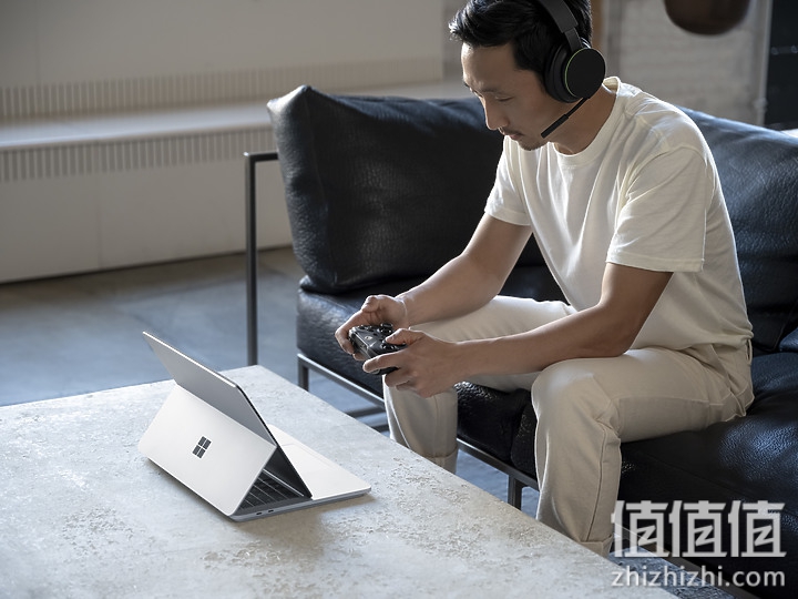 微软2021年硬件新品尽出，不光有新款双屏手机，还有Surface Laptop Studio创作笔电