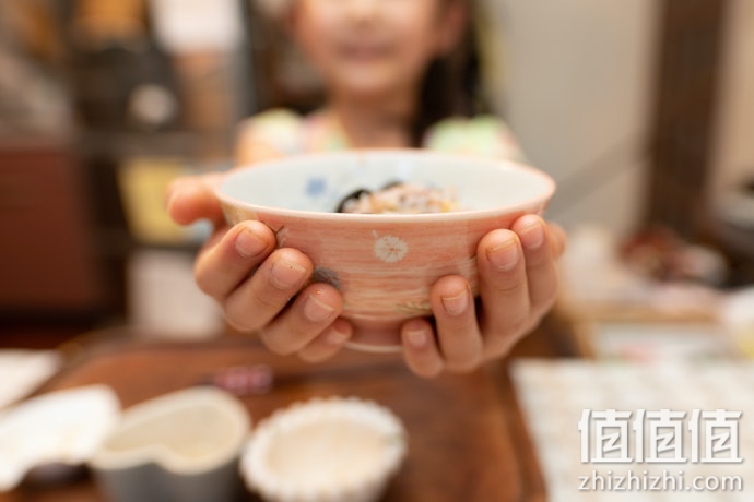 婴儿餐具怎么选？宝宝餐具选购指南
