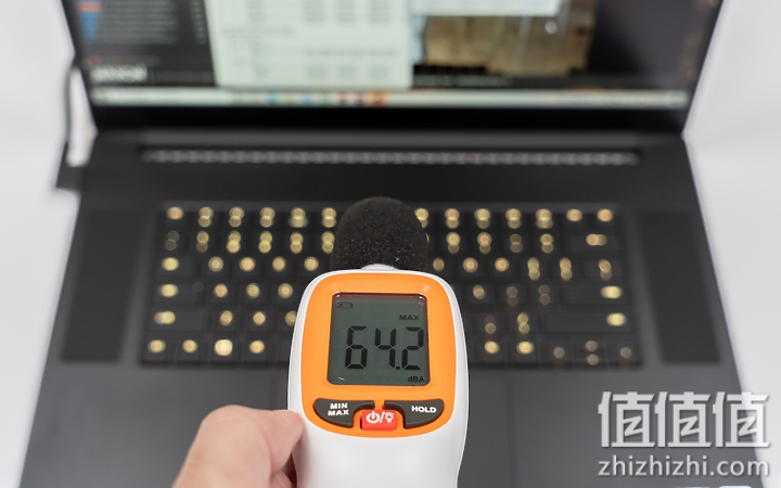 Razer 雷蛇 灵刃17游戏本评测：硬件与散热升级带来强大性能