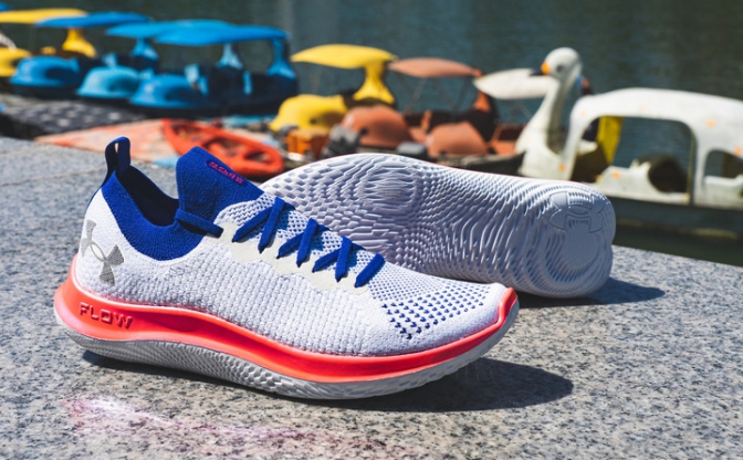 UA Flow Velociti SE 开箱分享 舍弃外底橡胶的「中大底科技」！