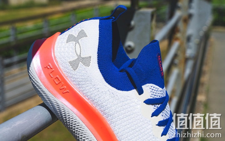 UA Flow Velociti SE 开箱分享 舍弃外底橡胶的「中大底科技」！