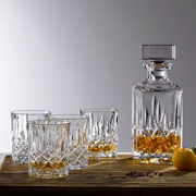 国内¥1k+Royal Doulton Decanter 酒吧用具套装和6个玻璃杯，共7套   到手￥548.6