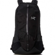 国内1600元！Arc'teryx 始祖鸟 Arro 22 户外背包 24016 22L  直邮含税到手￥1227.66