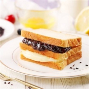 良品铺子 紫米三明治吐司 555g *3件
