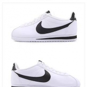 CLASSIC CORTEZ 女款低帮运动小白鞋 807471-101
