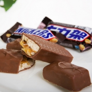 聚划算百亿补贴：SNICKERS 士力架 花生夹心巧克力460g