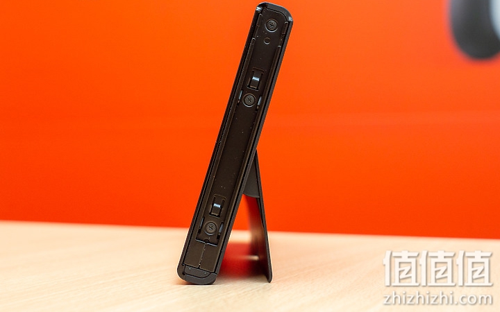 Nintendo Switch OLED版抢先体验：小改款推砌出更沉浸的游玩体验！