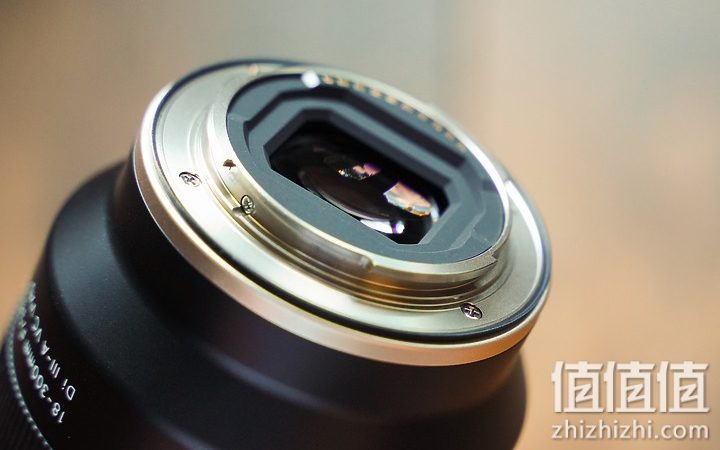 Tamron 18-300mm f/3.5-6.3 DiIII-A VC VXD评测：一镜走天下 便携与画质全都有