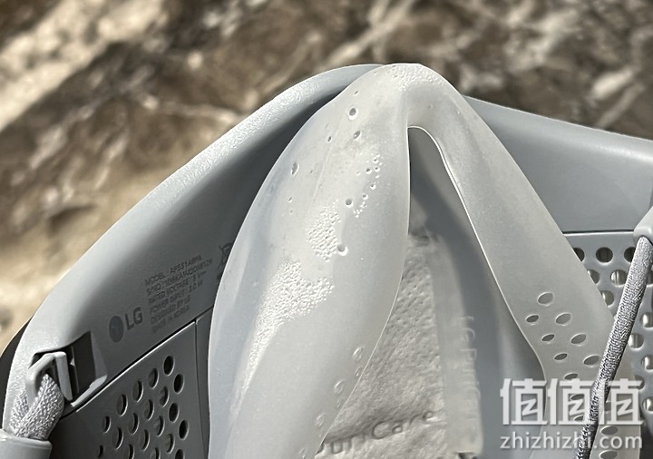 LG PuriCare 2代穿戴式空气净化器体验：好空气「听」得见！