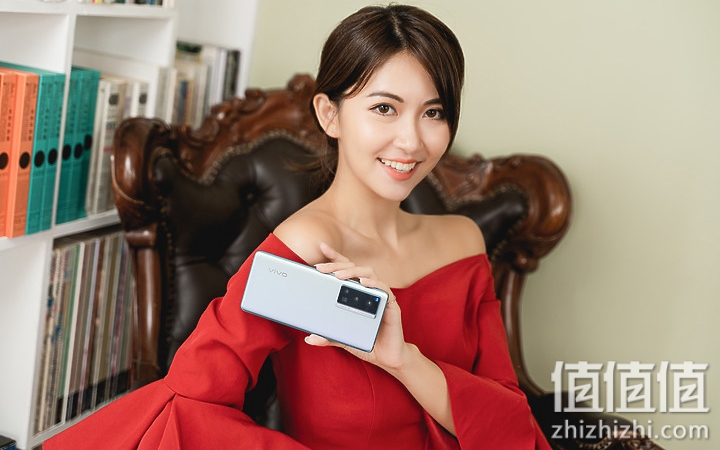 OPPO Reno6 Pro / vivo X70 比较 | 轻旗舰的拍照之争