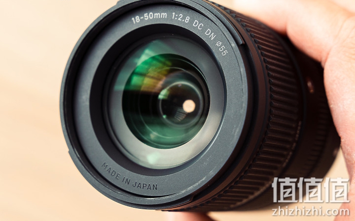 Sigma 18-50mm f/2.8 DC DN Contemporary 评测：290g的副厂镜皇就是香！