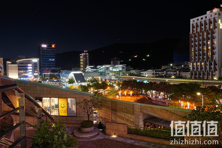 Sigma 18-50mm f/2.8 DC DN Contemporary 评测：290g的副厂镜皇就是香！