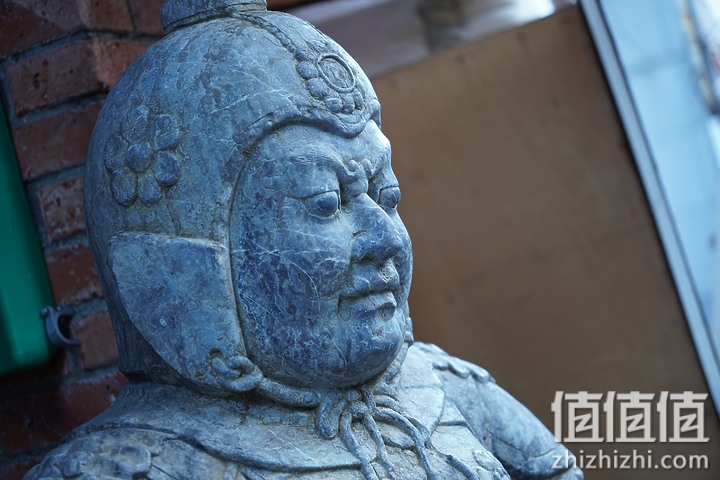 Sigma 18-50mm f/2.8 DC DN Contemporary 评测：290g的副厂镜皇就是香！