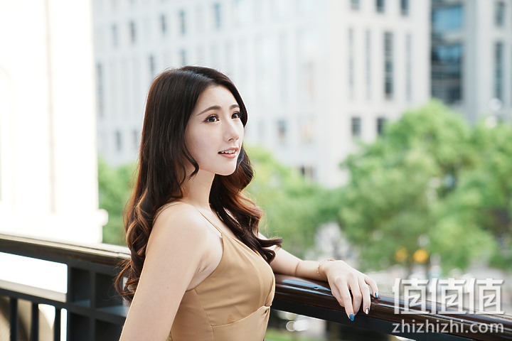 Sony A7 IV 评测：33MP / 4K 60p / 侧翻屏幕‧ 好料满载的诚意之作！