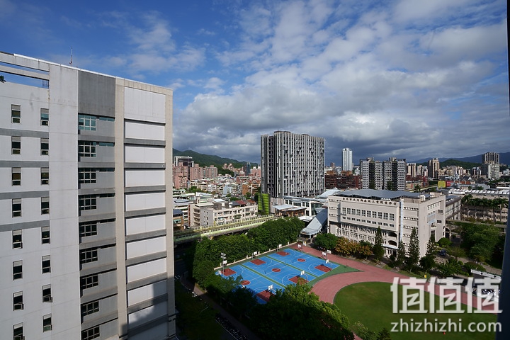 Sony A7 IV 评测：33MP / 4K 60p / 侧翻屏幕‧ 好料满载的诚意之作！