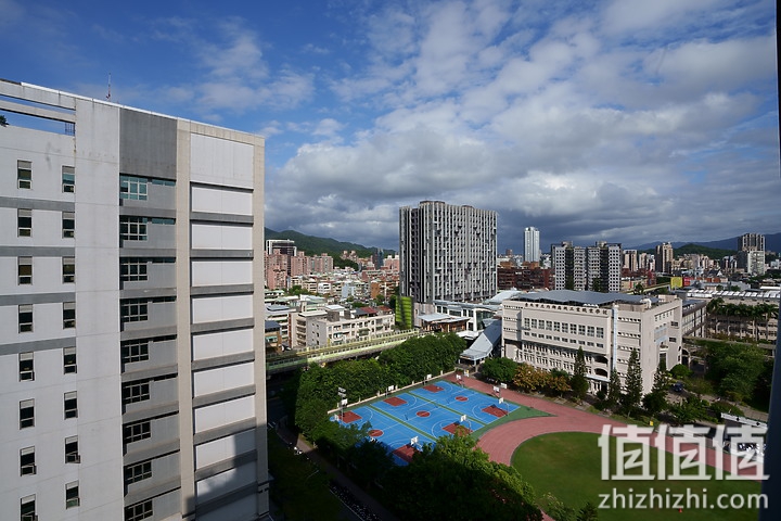 Sony A7 IV 评测：33MP / 4K 60p / 侧翻屏幕‧ 好料满载的诚意之作！