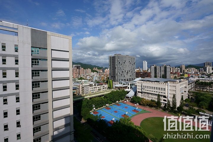 Sony A7 IV 评测：33MP / 4K 60p / 侧翻屏幕‧ 好料满载的诚意之作！