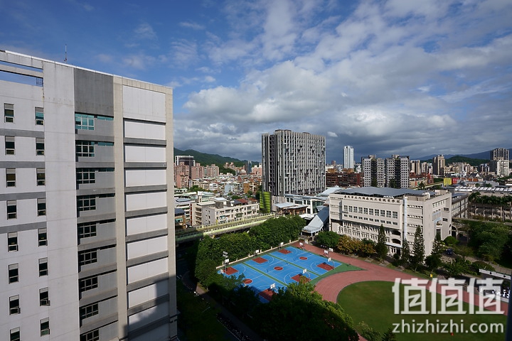 Sony A7 IV 评测：33MP / 4K 60p / 侧翻屏幕‧ 好料满载的诚意之作！