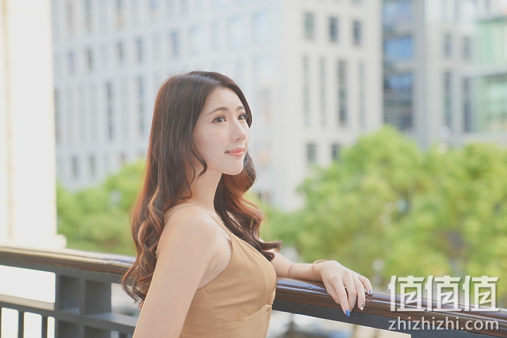 Sony A7 IV 评测：33MP / 4K 60p / 侧翻屏幕‧ 好料满载的诚意之作！