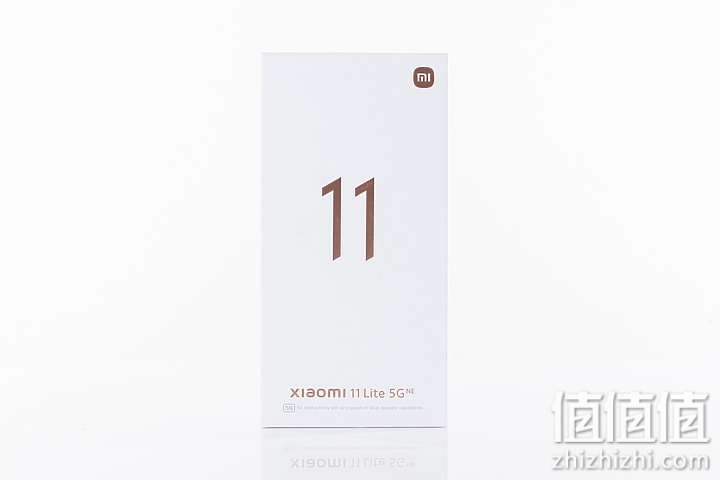 小米11青春版评测：时尚造型、极致轻巧的中端之选