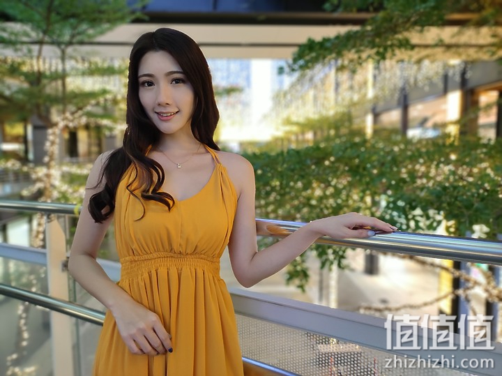 小米11青春版评测：时尚造型、极致轻巧的中端之选