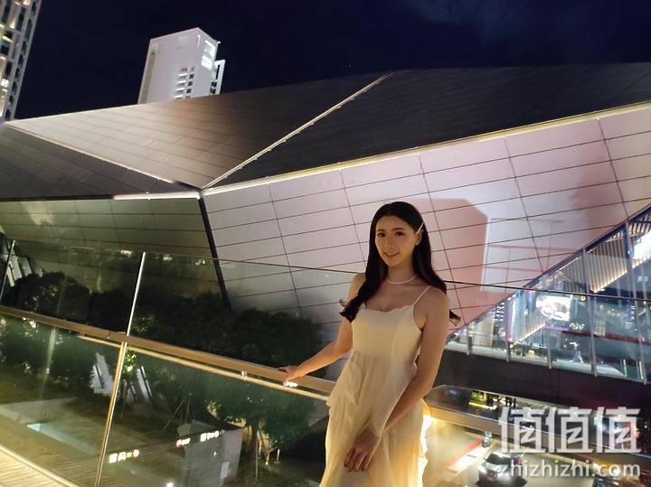 小米11青春版评测：时尚造型、极致轻巧的中端之选