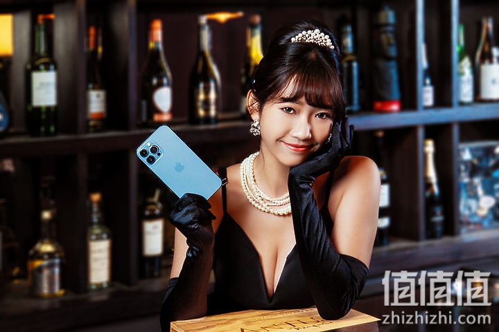 iPhone 13「电影级」测试：拍出来像电影吗？在它眼里人人都可以像明星