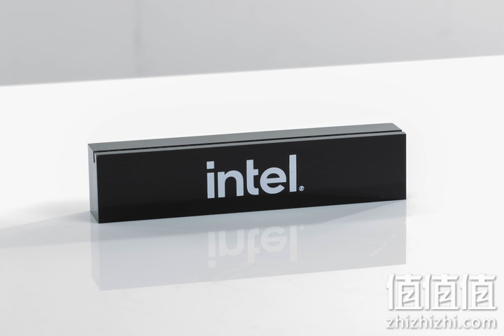 Intel 正式发布第12代Core 处理器 大小核混搭冲上性能高峰