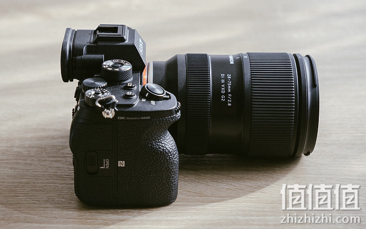 Tamron 28-75mm F/2.8 Di III VXD G2 新旧对决：对焦提升、散景表现更优异！