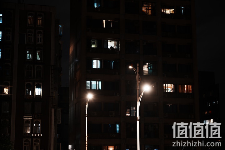 Tamron 28-75mm F/2.8 Di III VXD G2 新旧对决：对焦提升、散景表现更优异！