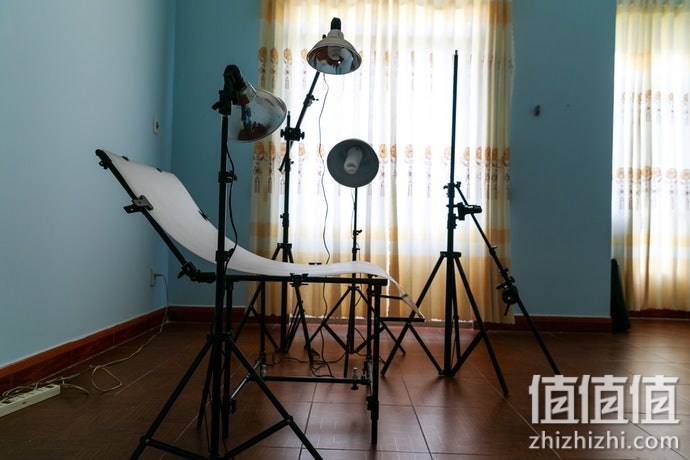 剧照师监修！摄影灯架怎么选？摄影灯架选购指南