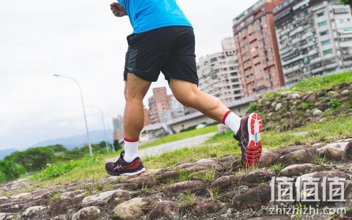 ASICS GEL-KAYANO 28评测：极致的支撑、极致的稳定