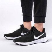 NIKE 耐克 REVOLUTION 5 BQ3204-002 男款跑鞋