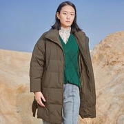 谜底时尚高领中长款羽绒服女