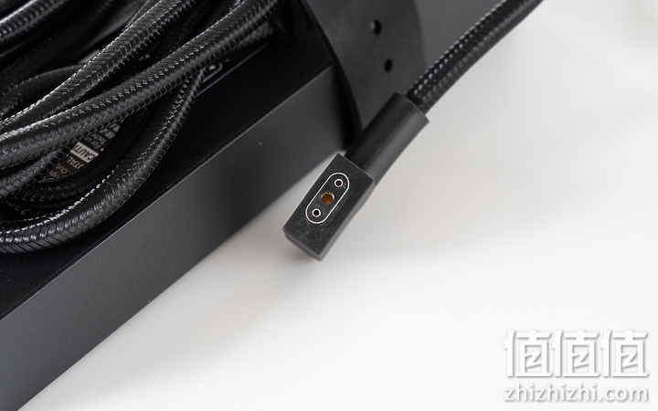 Razer 灵刃15 游戏本评测：最新硬件性能 超薄型电竞王者