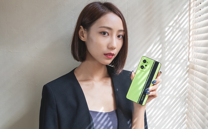 Realme GT Neo2 评测：性价比与外观同样出众的轻旗舰
